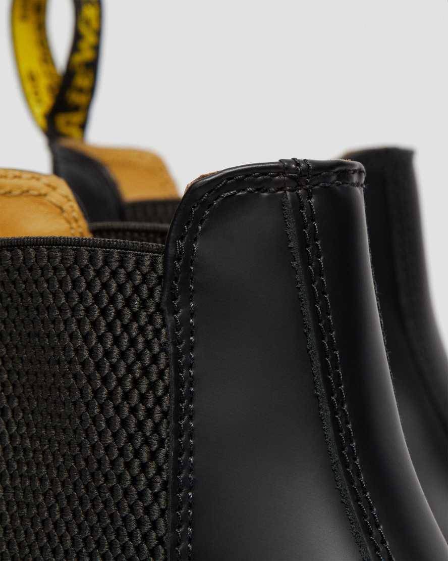 Dr Martens 2976 Yellow Stitch Smooth Leather Chelsea Miesten Originals Boots Mustat  Suomi |  2196VESOF