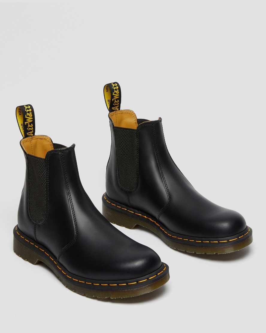 Dr Martens 2976 Yellow Stitch Smooth Leather Chelsea Miesten Originals Boots Mustat  Suomi |  2196VESOF