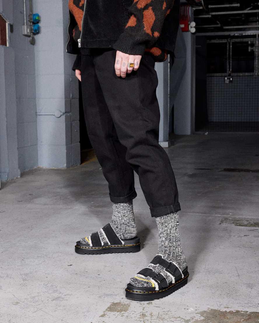 Dr Martens Myles Suede Fur-Lined Buckle Miesten Rantasandaalit Mustat  Suomi |  7869HOCUG